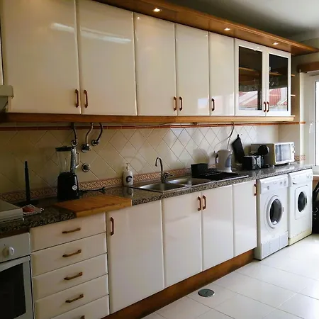 Nalu House - By The * Baleal